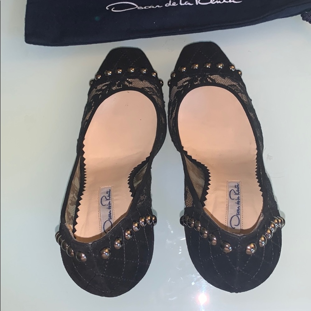Oscar de la Renta Black Lace & Suede Pumps w/Studs - Picture 7 of 10